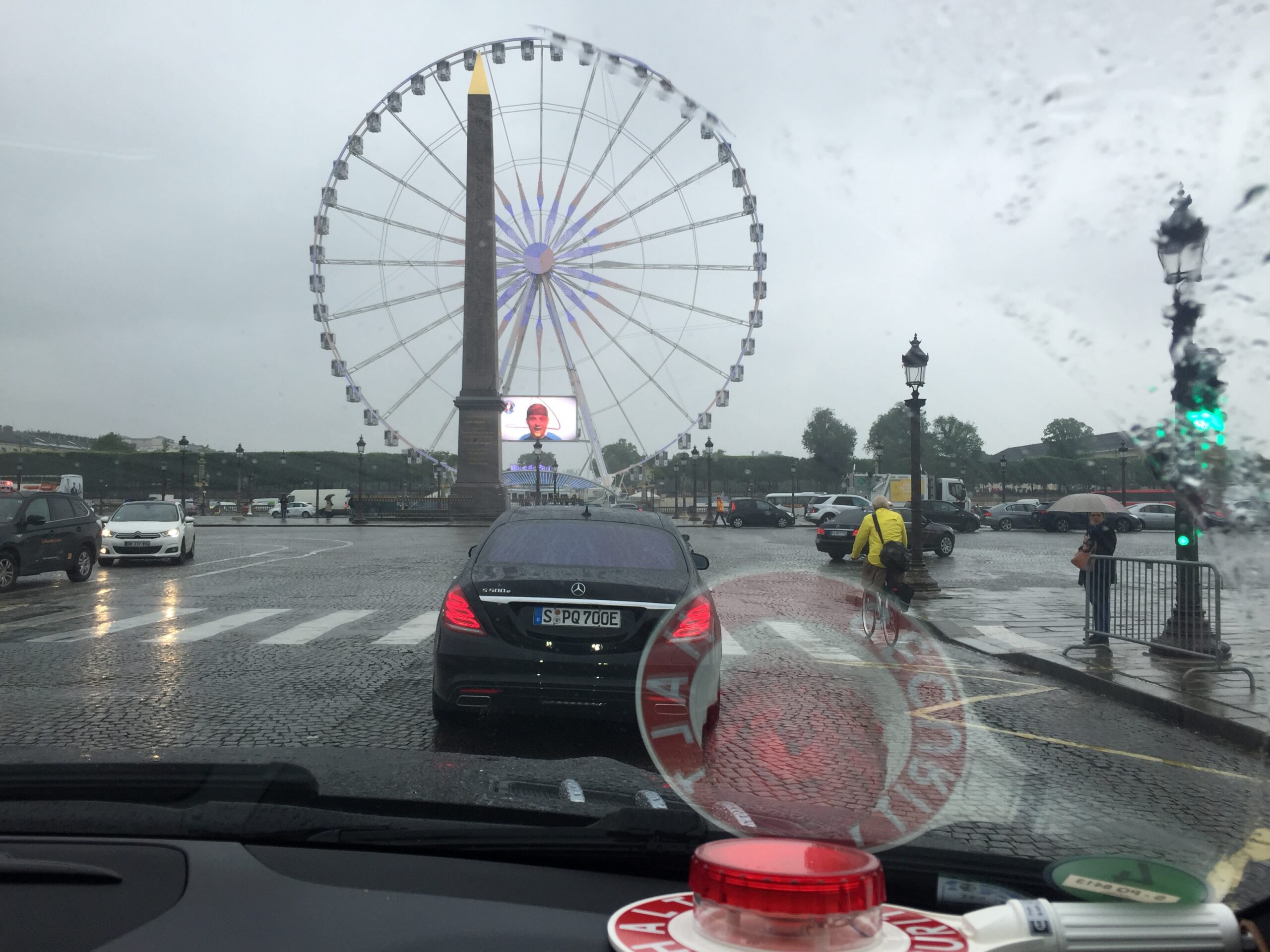 Einsatzfahrt in Paris – Fahrdienst des HRP-Teams